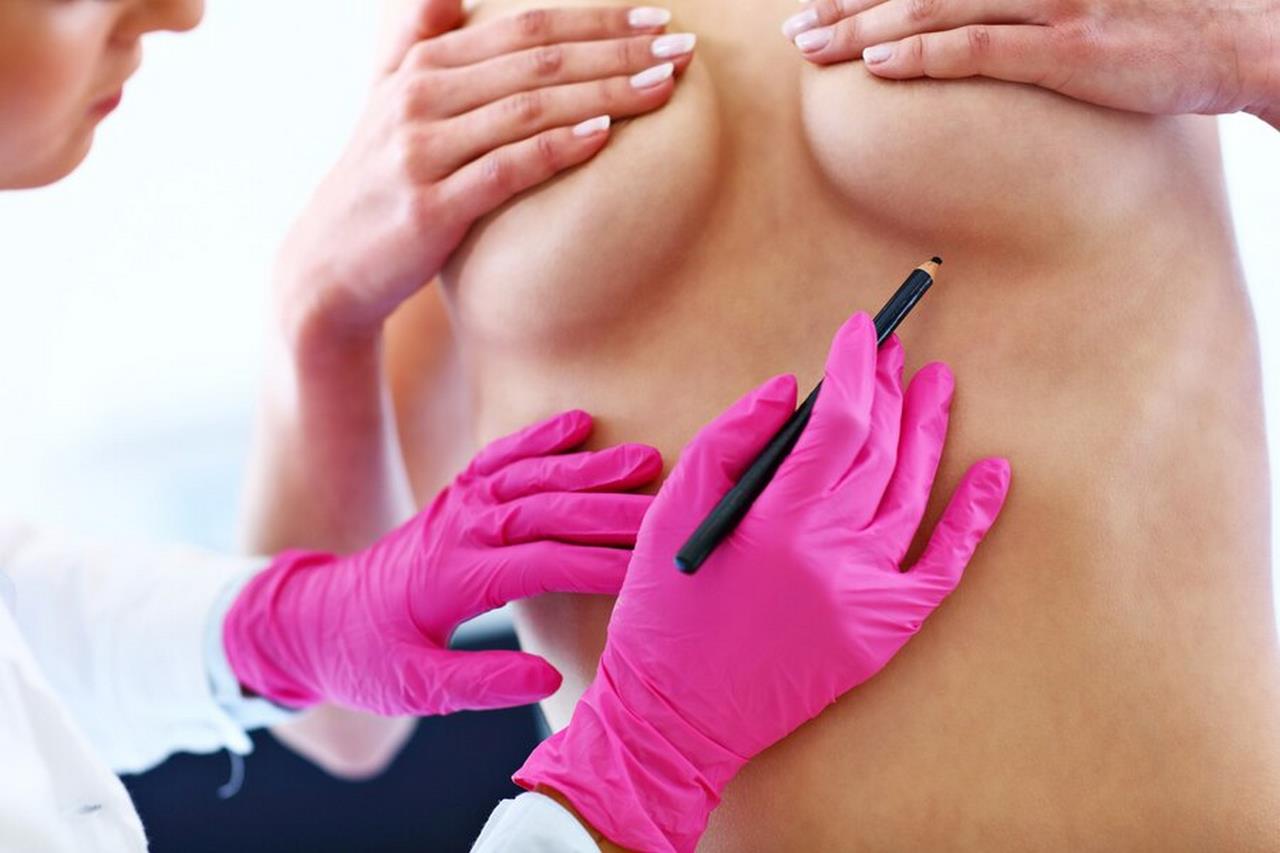 Powiększanie piersi - czego unikać po zabiegu?